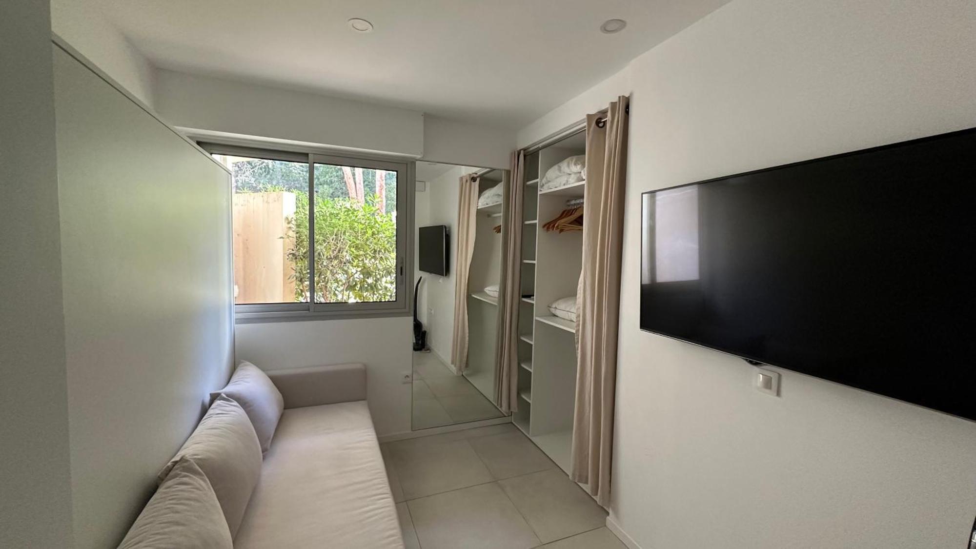 Appartement 2 Chambres Vue Mer Panoramique, Proche Croisette Cannes Vallauris Buitenkant foto
