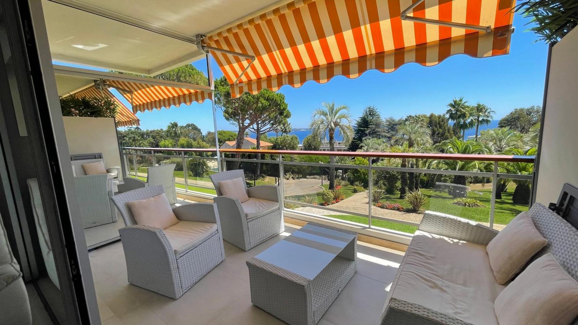 Appartement 2 Chambres Vue Mer Panoramique, Proche Croisette Cannes Vallauris Buitenkant foto