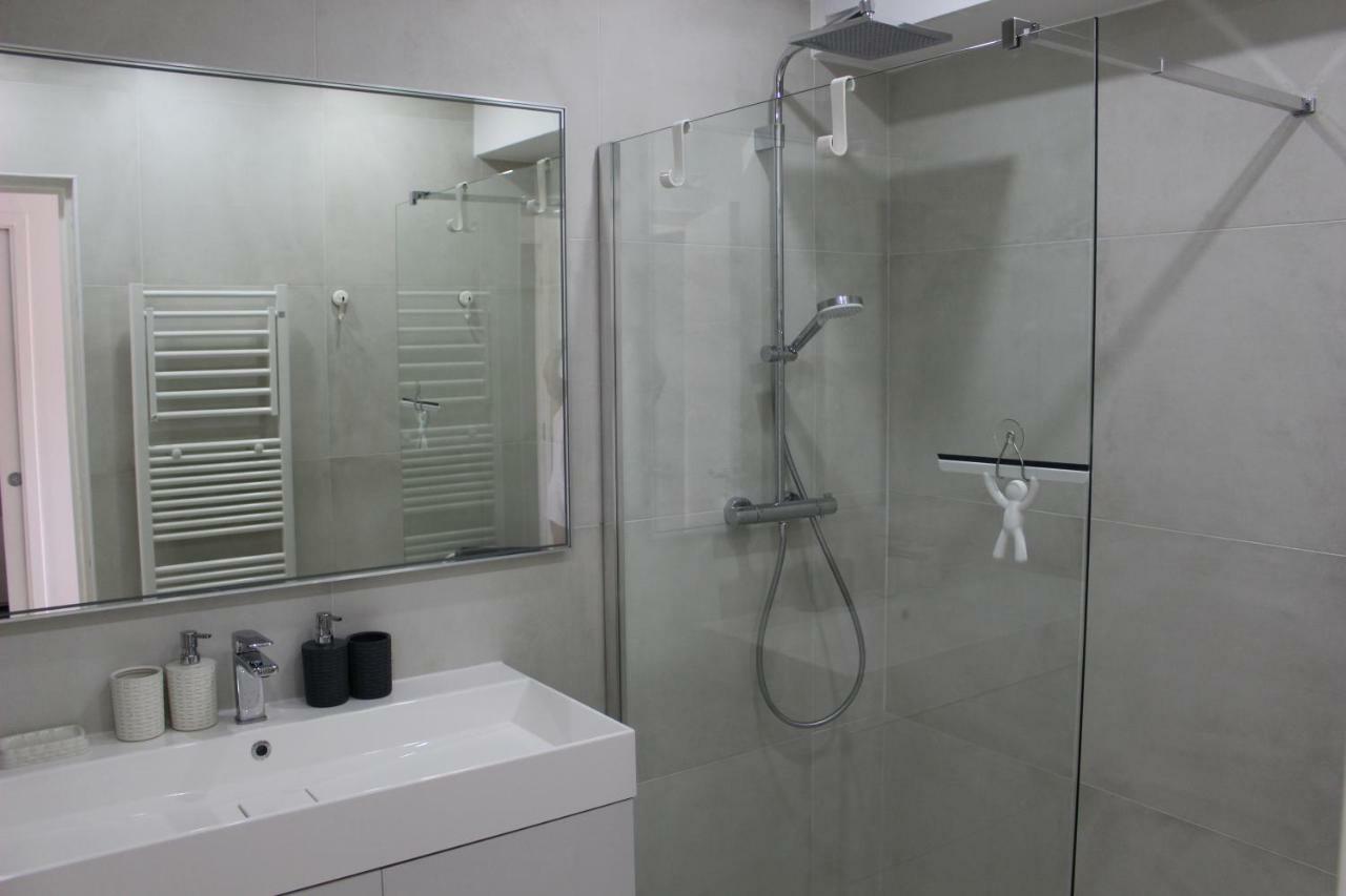 Appartement 2 Chambres Vue Mer Panoramique, Proche Croisette Cannes Vallauris Buitenkant foto